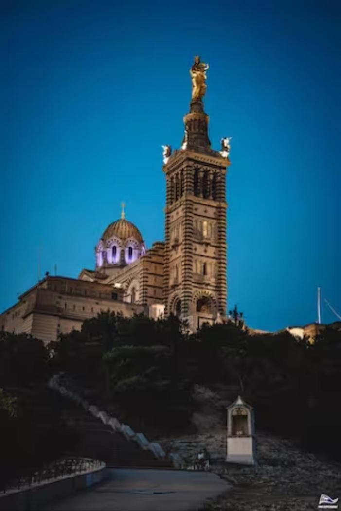 Studio Vieux-Port Vue Basilique Notre-Dame Marselha Exterior foto